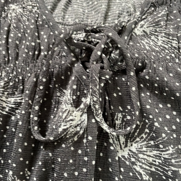 2 Tanks - Picture 2 of 6